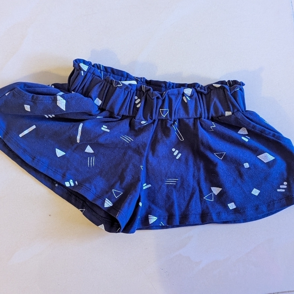 Mila & Emma 3T Habitual toddler girl Blue and White Stumpef Ruffle Shorts pocket - Picture 3 of 13